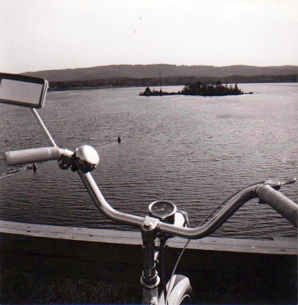 Ahvenisen sillalta.jpg