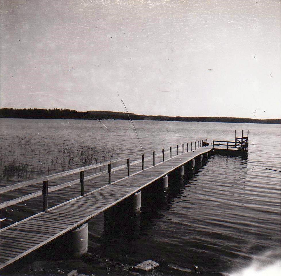 Niemenharjun leirintaalueen laituri.jpg