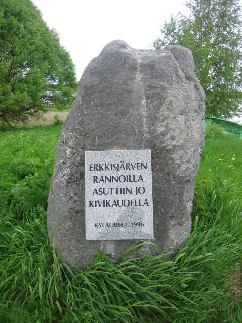 Erkkisjarven muistomerkki.JPG