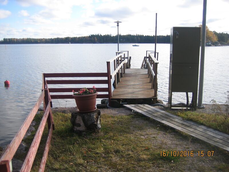 Tiedosto:Furuvikin laituri 3.JPG