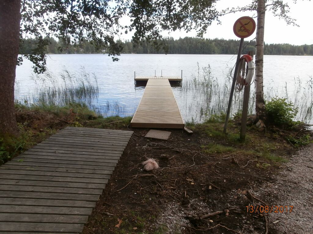 Sahajarven virkistysalueen ranta 1.JPG