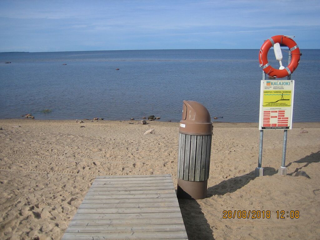 Lokkilinnan ranta.JPG