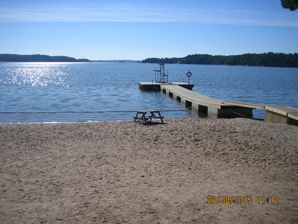 Folkhalsanin uimaranta.JPG