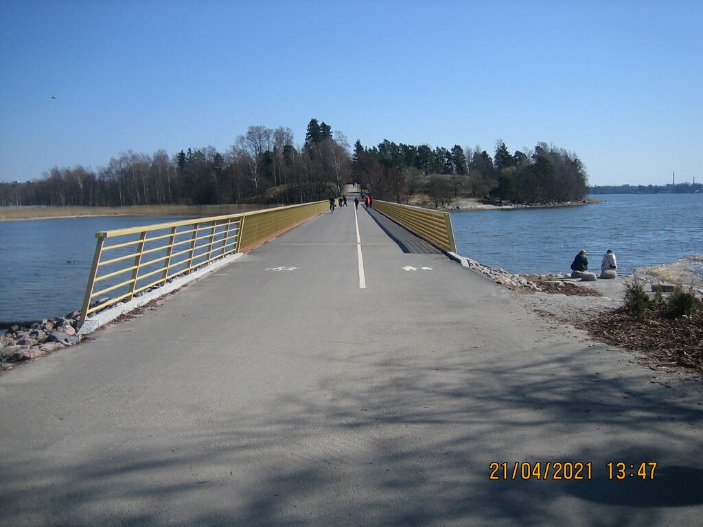 Läntinen Tarvonsilta lännestä.JPG