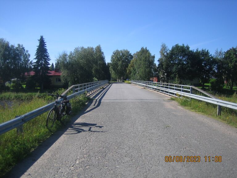 Männistönkosken silta pohjoisesta.JPG