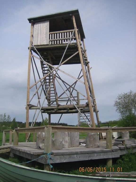 Erkkisjarven lintutorni.JPG