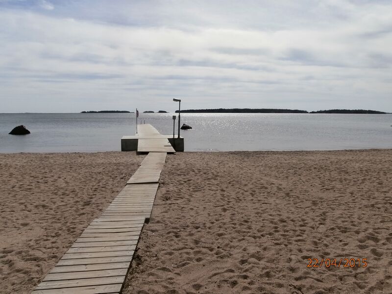 Tiedosto:Mellstenin uimaranta.JPG