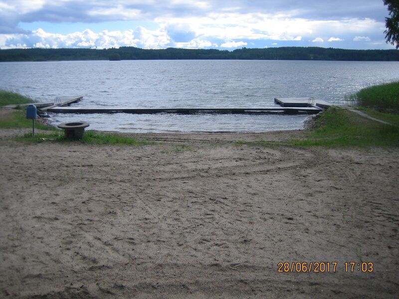 Tiedosto:Saaren kirkonkylän uimala.JPG