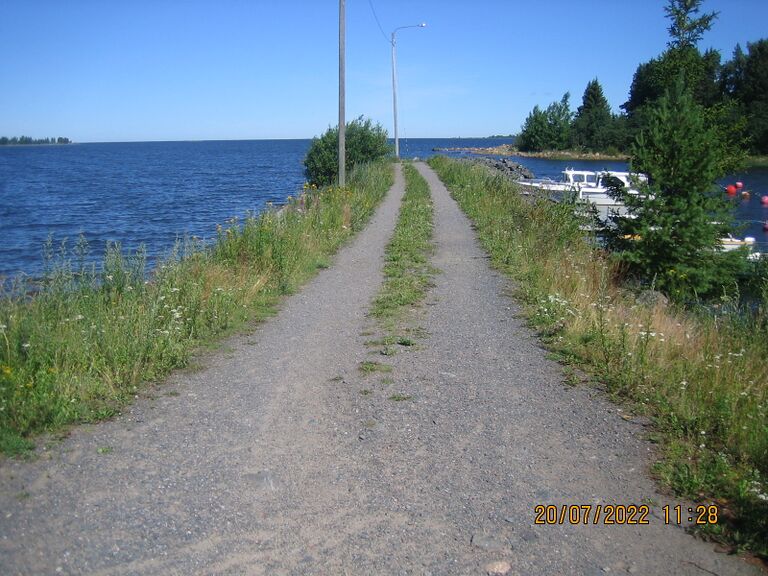 Siniluodon aallonmurtaja.JPG