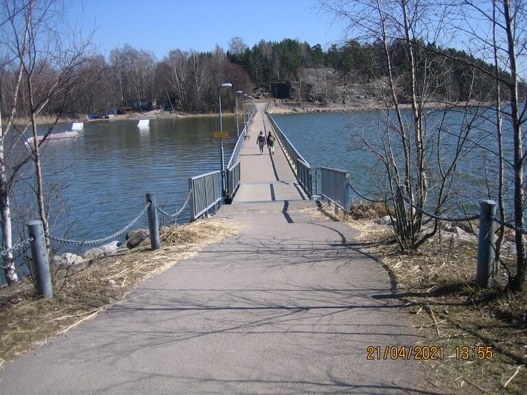 Itäinen Tarvonsilta lännestä.JPG