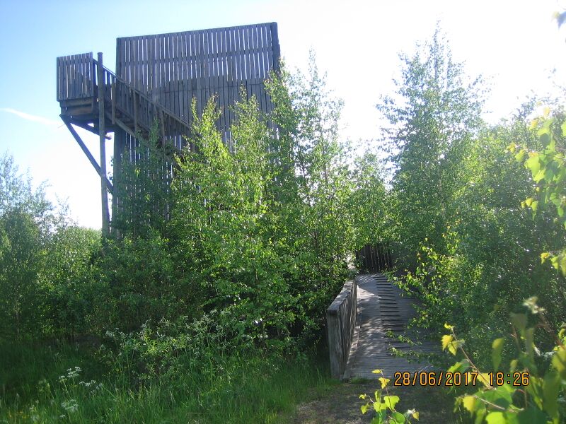 Tiedosto:Tarassiinlahden lintutorni.JPG