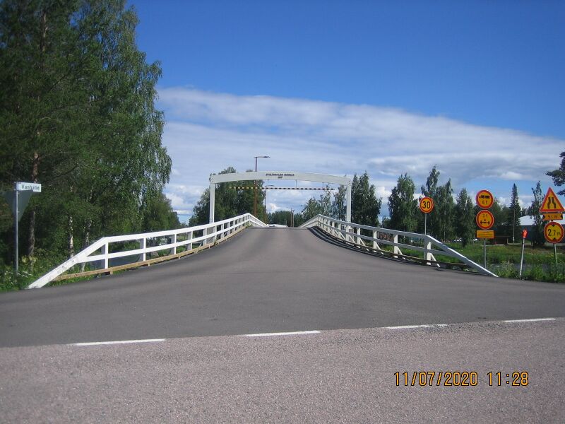 Tiedosto:Etelänkylän Isosilta 1.JPG