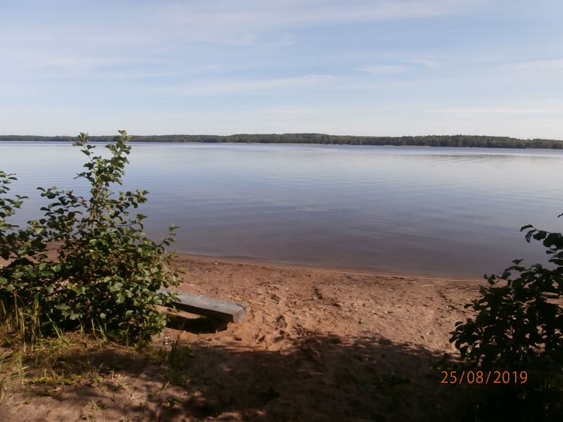 Tiedosto:Kuivajarvi uimaranta.JPG