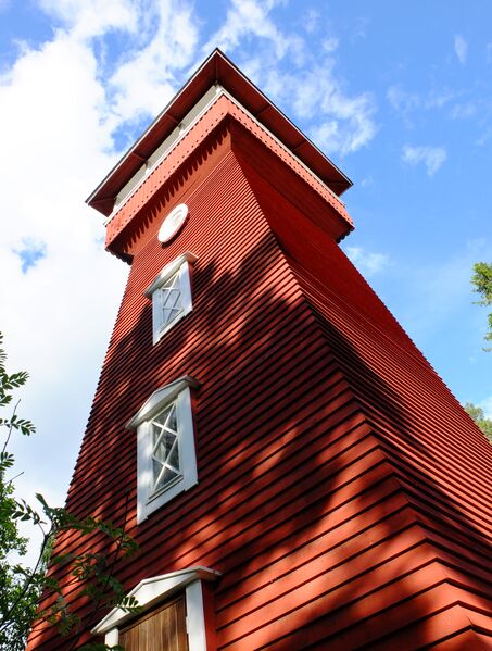 Tiedosto:Vehoniemenharjun näkötorni.jpg