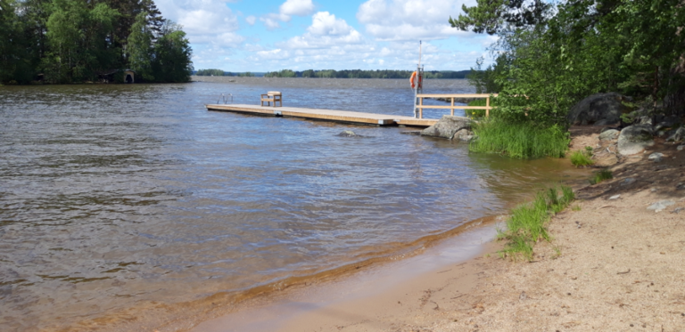 Pyhäjärvi (35.211.1.001)-Valtakunnallinen sinileväseuranta (Kranstolpan uimaranta)-ObsIMG-202106151520-60c91c3e52135.png