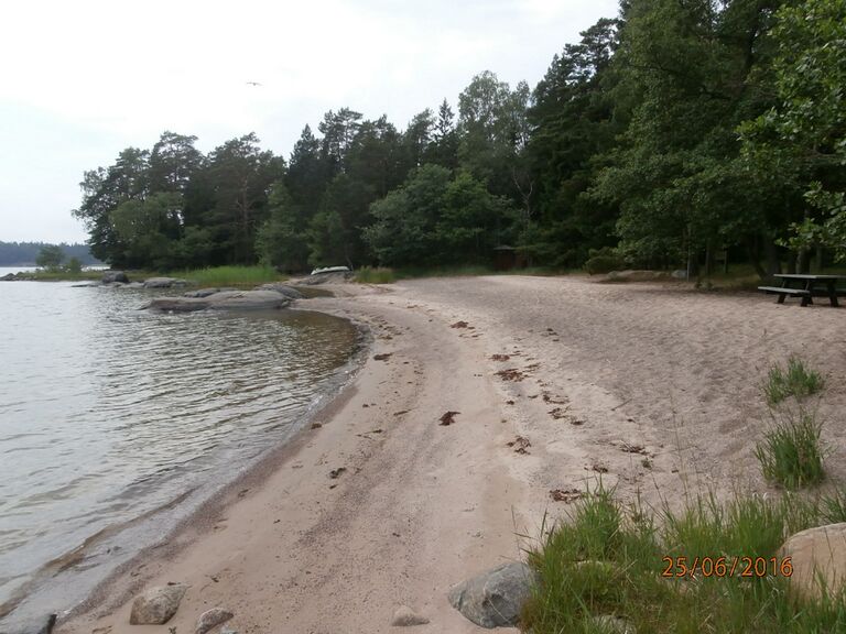 Stockangsuddenin uimaranta 2 idasta.JPG