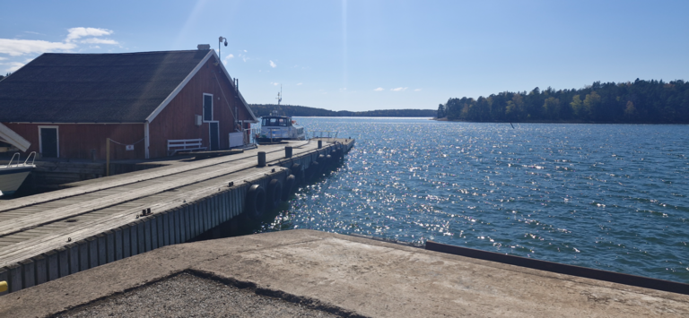 Rymättylän ja Houtskarin välinen saaristo-Seili, Postilaituri-ObsIMG-202505101511-681f42d3540af.png