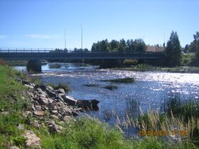 Silta joen yli.JPG
