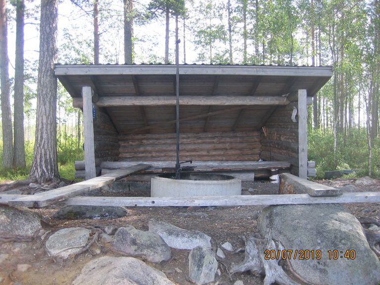 Iso-Kahtava laavu.JPG