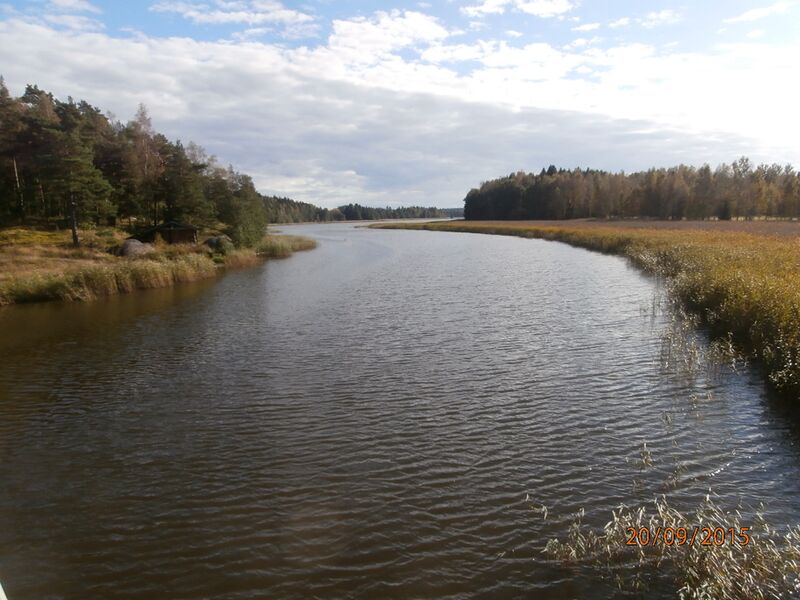 Tiedosto:Varnassund etelaan.JPG