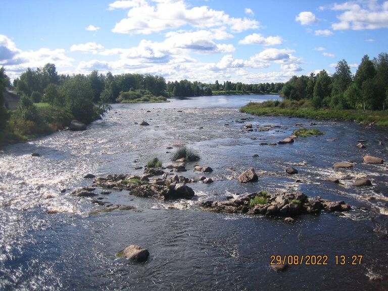 Siltakadun sillalta alavirtaan.JPG