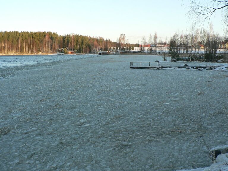 Jääpaloja Varislahdella.JPG