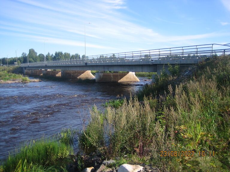 Tyngän silta etelärannalta.JPG