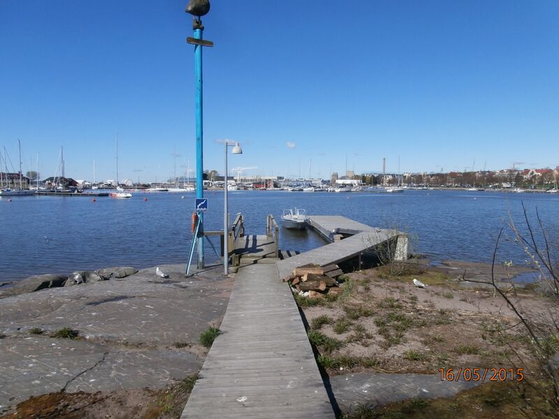 Tiedosto:Uunisaaren uimalaituri.JPG