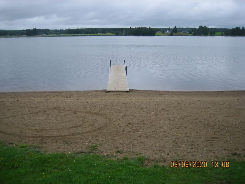 Tiedosto:Pesapallokentan ranta.JPG