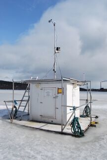 Jyväskylän yliopiston Bio- ja ympäristötieteiden laitoksen Jyväsjärven mittauslautta. Kuva: Jonna Kuha