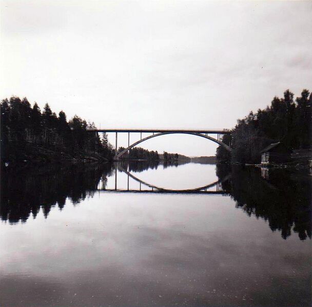 Tiedosto:Ohtaansalmen vanha silta.jpg