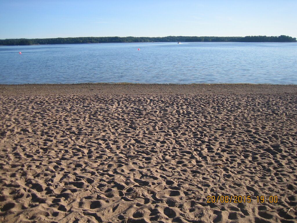 Ormnasin leirintaalueen uimaranta.JPG