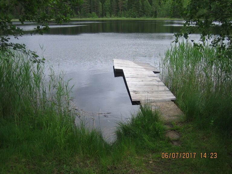 Narsakkalampi pysakointialue.JPG