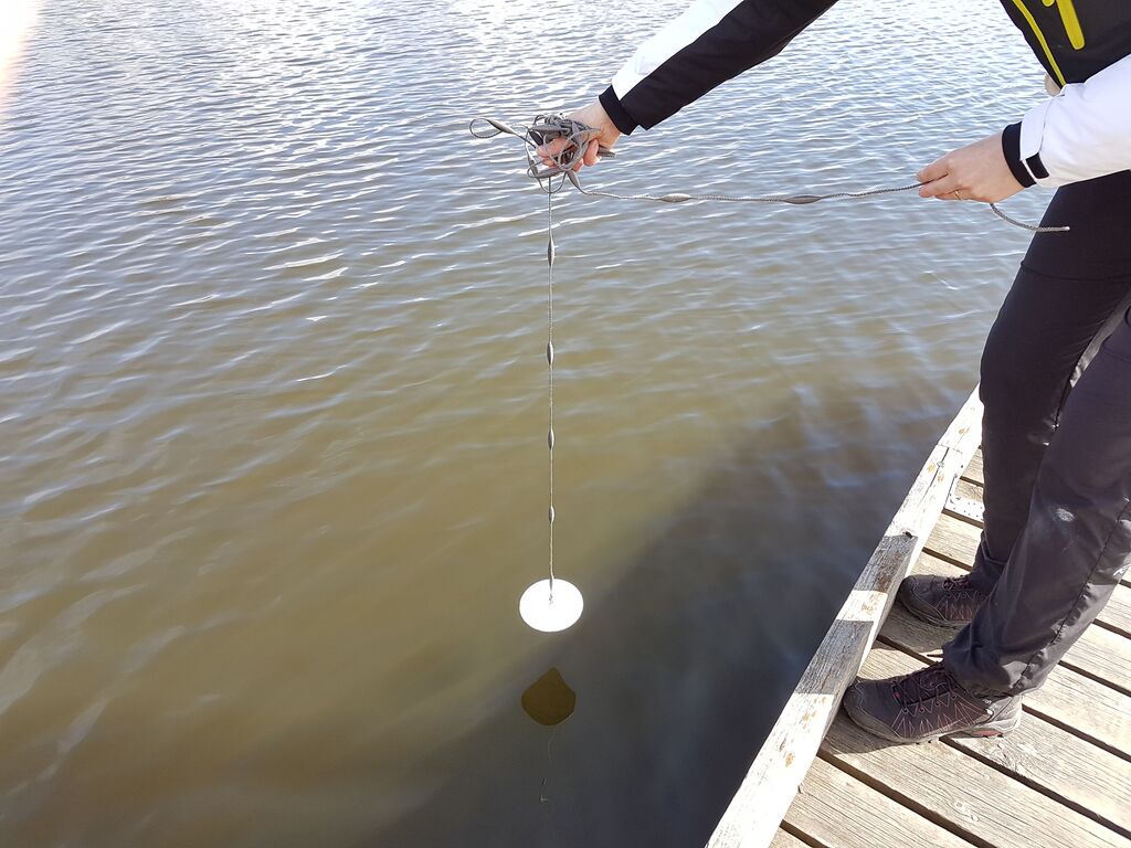 Vähäjärvi (35.211.1.006)-Vapaa-aikakeskuksen laituri-ObsSECCHI-201704221138-43.jpg