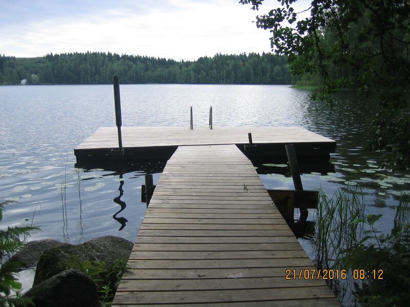 Tiedosto:Aulangon retkeilymajan uimaranta 2.JPG