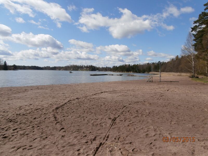 Tiedosto:Hanikan uimaranta 2.JPG