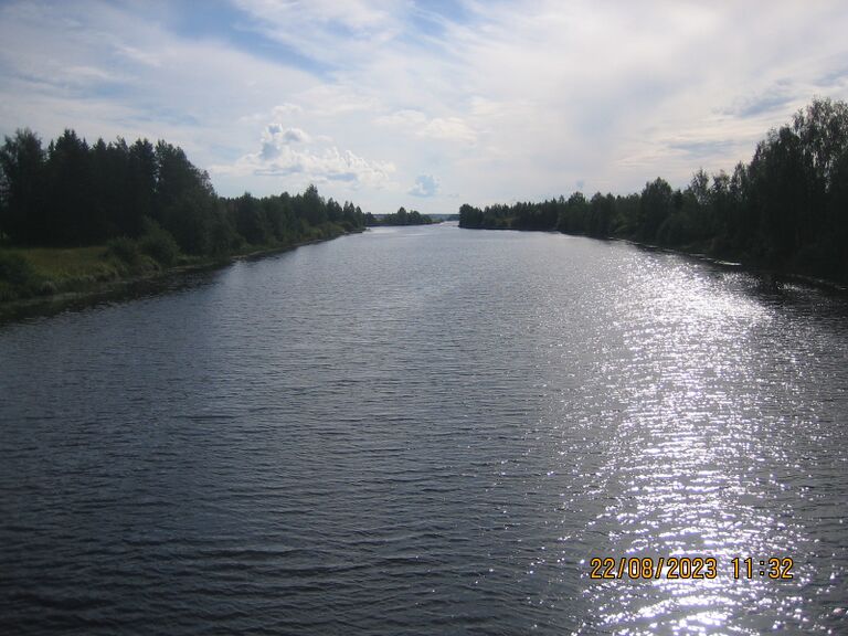 Visurin sillalta ylävirtaan.JPG