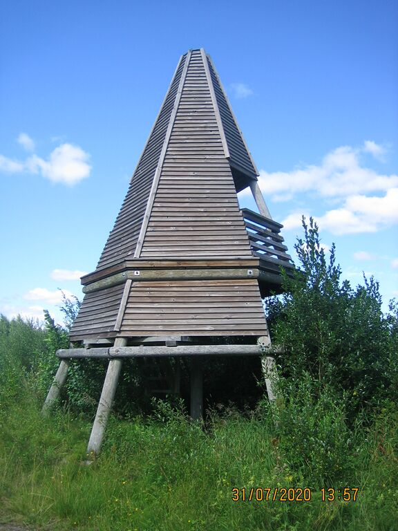 Saarelanjärvi lintutorni.JPG