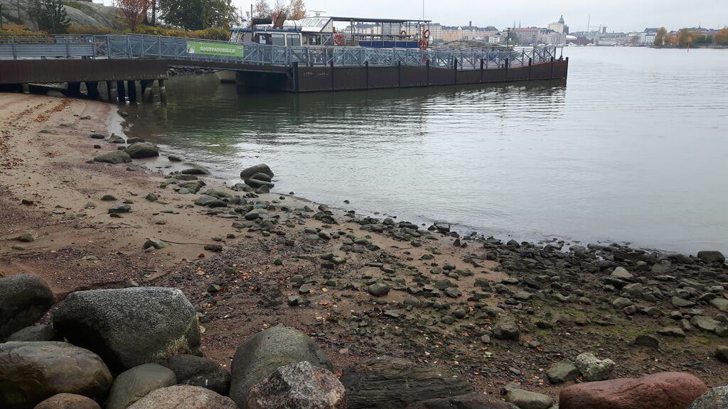 Kruunuvuorenselkä-Korkeasaaren laivaranta-ObsIMG-201610151244-91.jpg