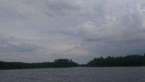 Matala-Sarkanen (14.982.1.040) Kapeikko keskellä järveä. ©Korja Kimmo