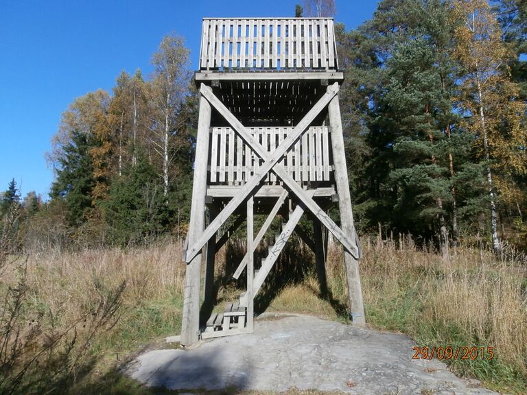 Porvarinlahden lintutorni.JPG