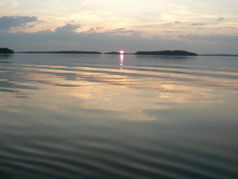 8 Auringonlasku Kapustaselällä.JPG