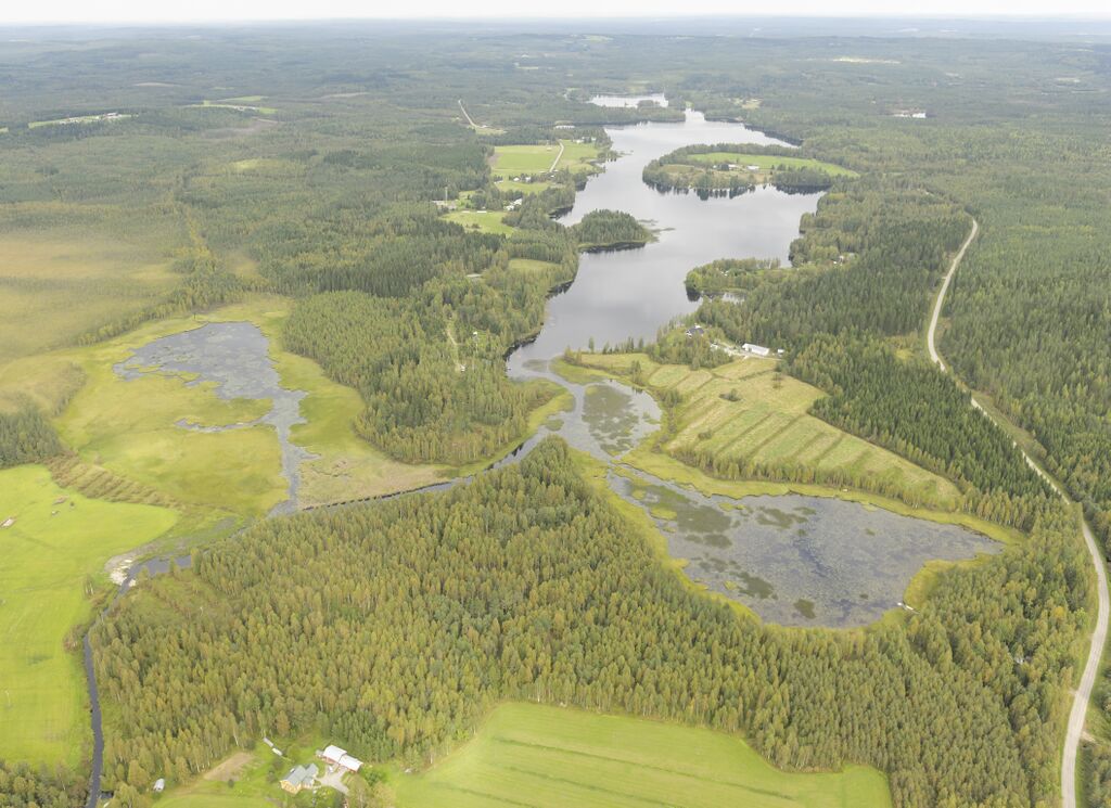 Ylä-Varpanen etelä-pohjoinen rajattu.jpg