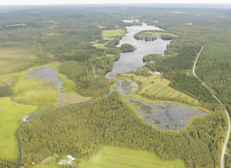 Ylä-Varpanen etelä-pohjoinen rajattu.jpg