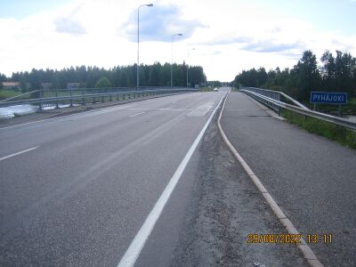 Oulaistenkosken silta pohjoisesta.JPG